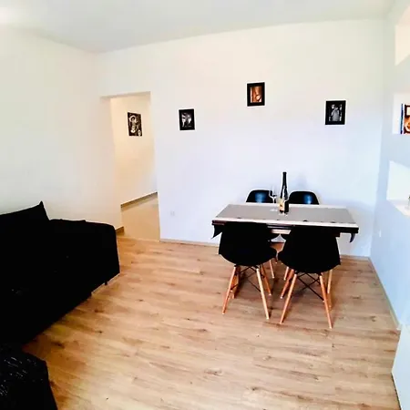 In With Sea View, Balcony, Air Conditioning, Wifi 4325-3 Apartment *