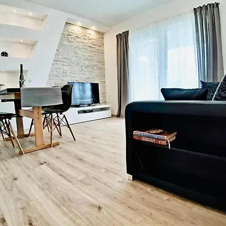 In With Sea View, Balcony, Air Conditioning, Wifi 4325-3 Apartman *