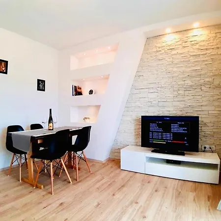 In With Sea View, Balcony, Air Conditioning, Wifi 4325-3 Supetarska Draga