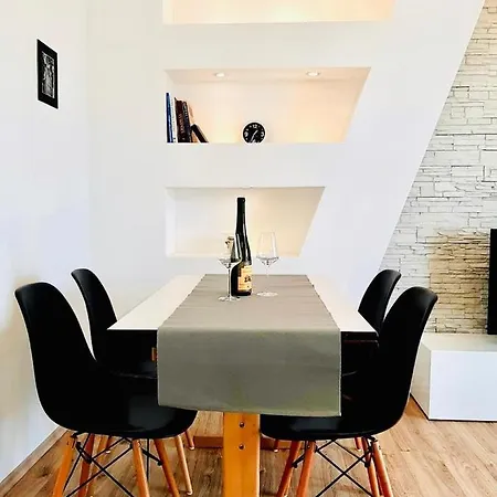 Lejlighed In With Sea View, Balcony, Air Conditioning, Wifi 4325-3 Supetarska Draga
