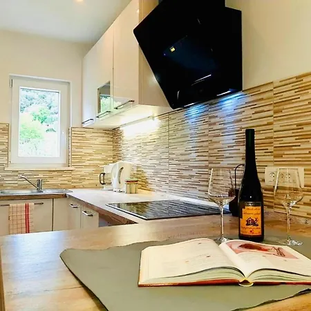 Apartment In With Sea View, Balcony, Air Conditioning, Wifi 4325-3 Supetarska Draga