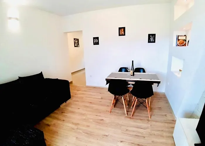 In With Sea View, Balcony, Air Conditioning, Wifi 4325-3 Apartment *