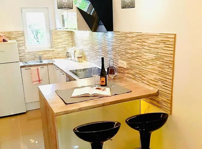 In With Sea View, Balcony, Air Conditioning, Wifi 4325-3 *