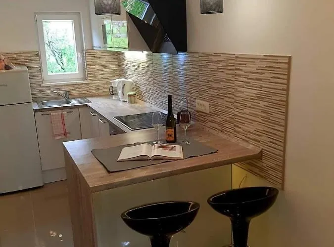 In With Sea View, Balcony, Air Conditioning, Wifi 4325-3 Apartment